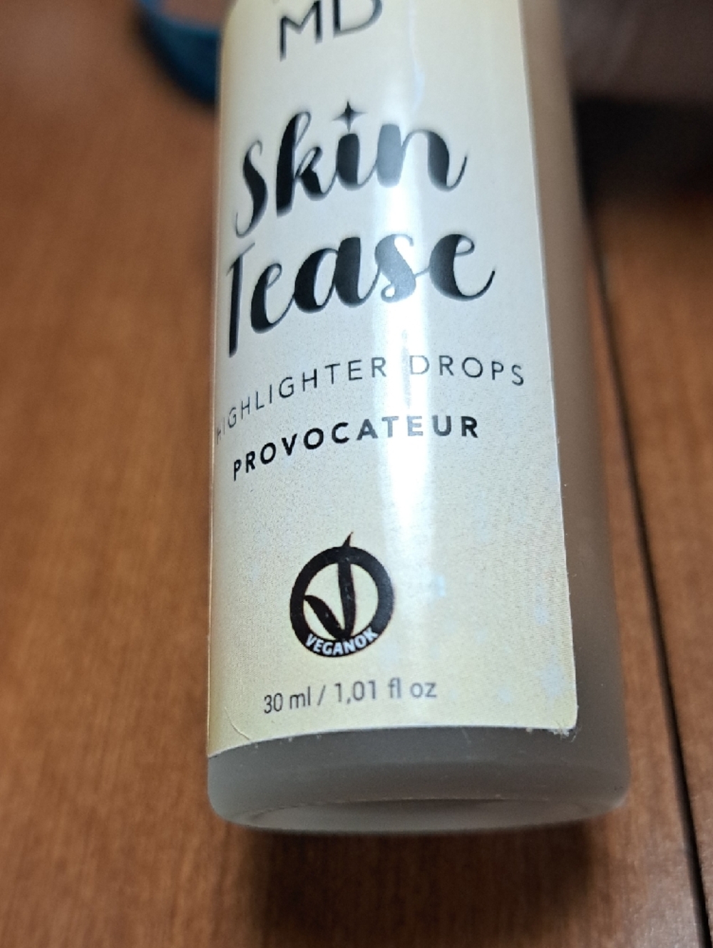 Skin Tease Highlighter Drops - Champagne Beige - Picture 3 of 3